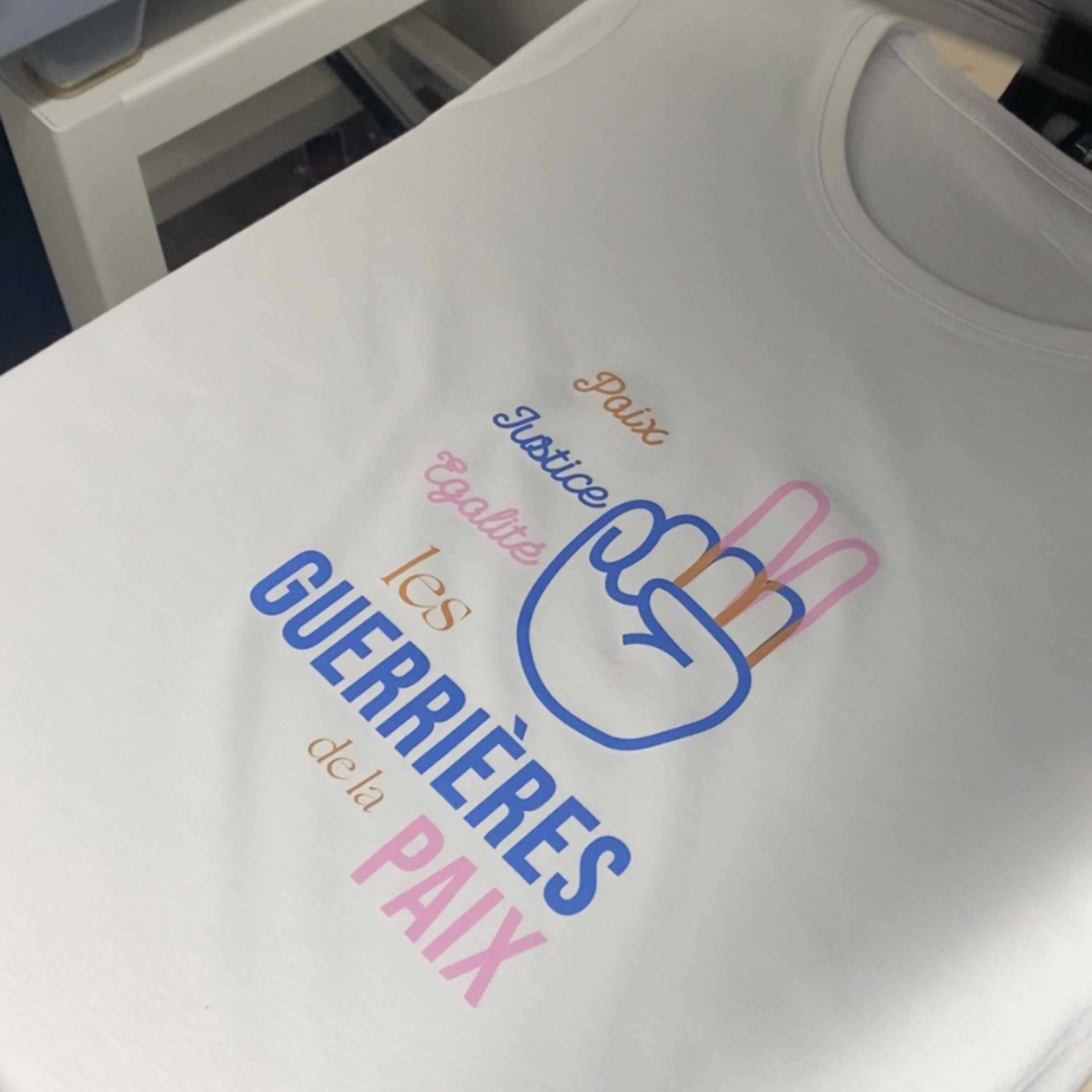 image T-shirts pour les Guerrières de la paix